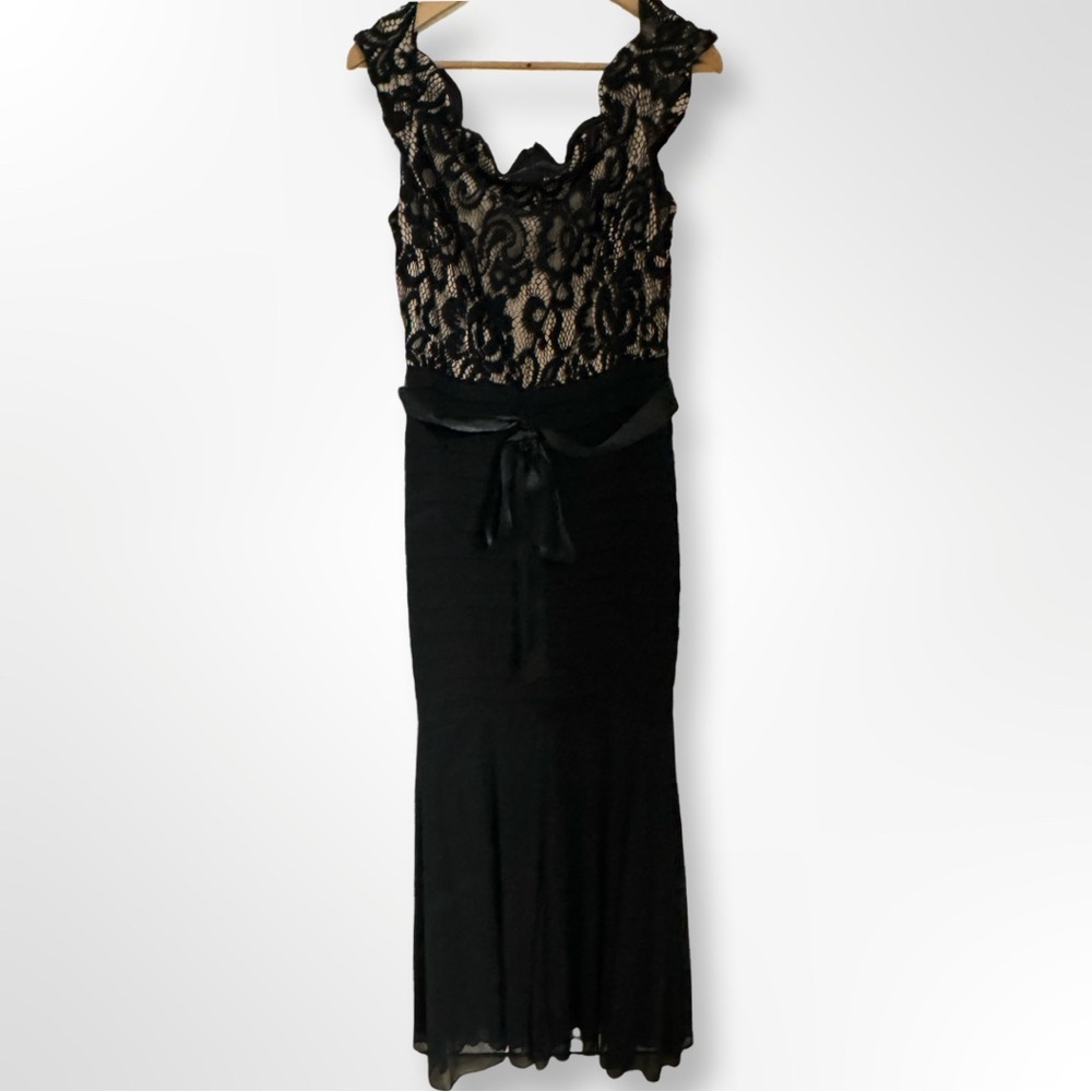 Betsy and Adam’s Black lace Top Mermaid style dress- size 10